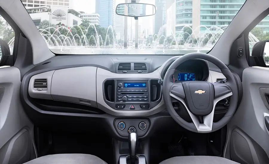 Chevrolet Spin Petrol 2015 Front Interior View