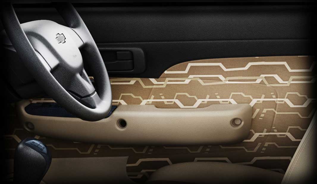 Chevrolet Tavera Neo 3 Ls 10 Str Bsiii Interior Image