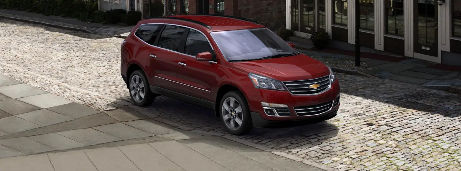 Chevrolet Traverse LS AWD 2016 front cross view