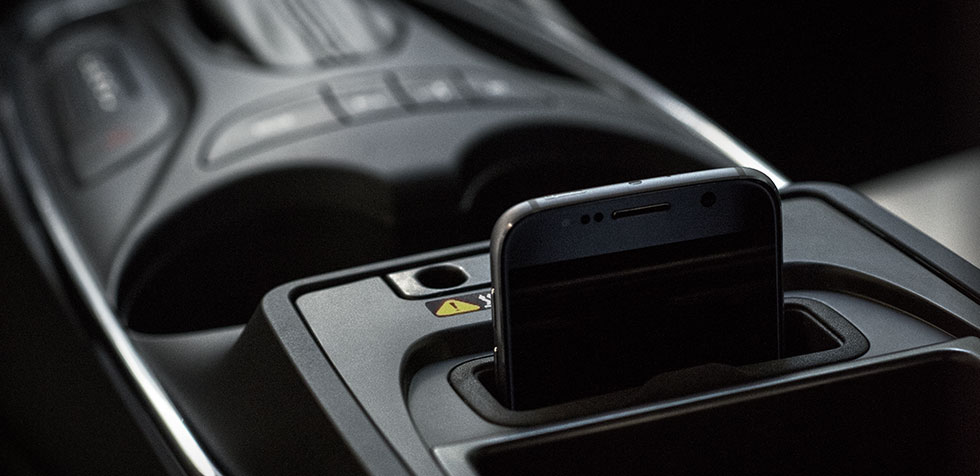 Chevrolet Volt Premier 2016 interior Mobilephone Compartment view