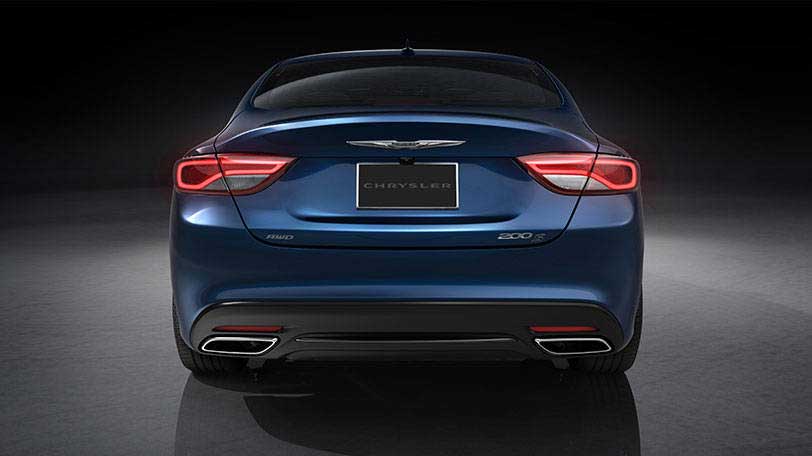 Chrysler 200 Limited FWD Exterior rear view