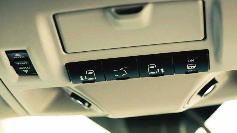 2014 Chrysler Town and Country Limited Interior