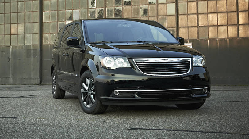 2014 Chrysler Town and Country S Exterior Front View