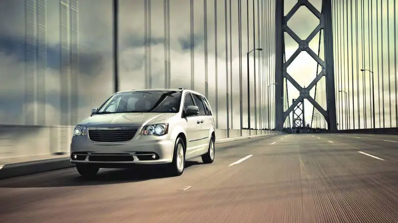 2014 Chrysler Town and Country Touring L Exterior Cross Side View