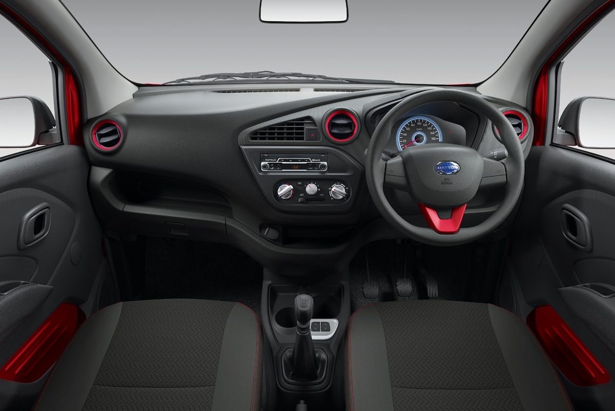 Datsun Redi Go Sport interior front seat and Dashboard view