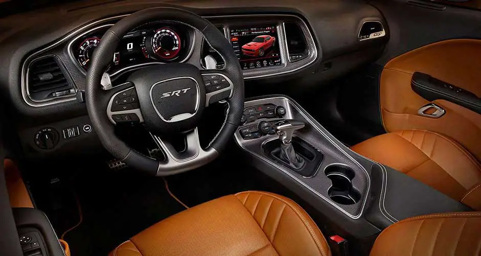Dodge Challenger SXT Plus 2015 Interior front view