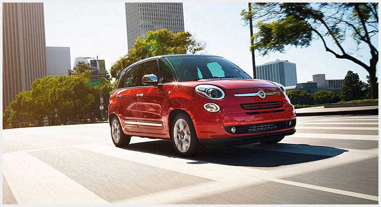 Fiat 500L Easy Exterior front cross view