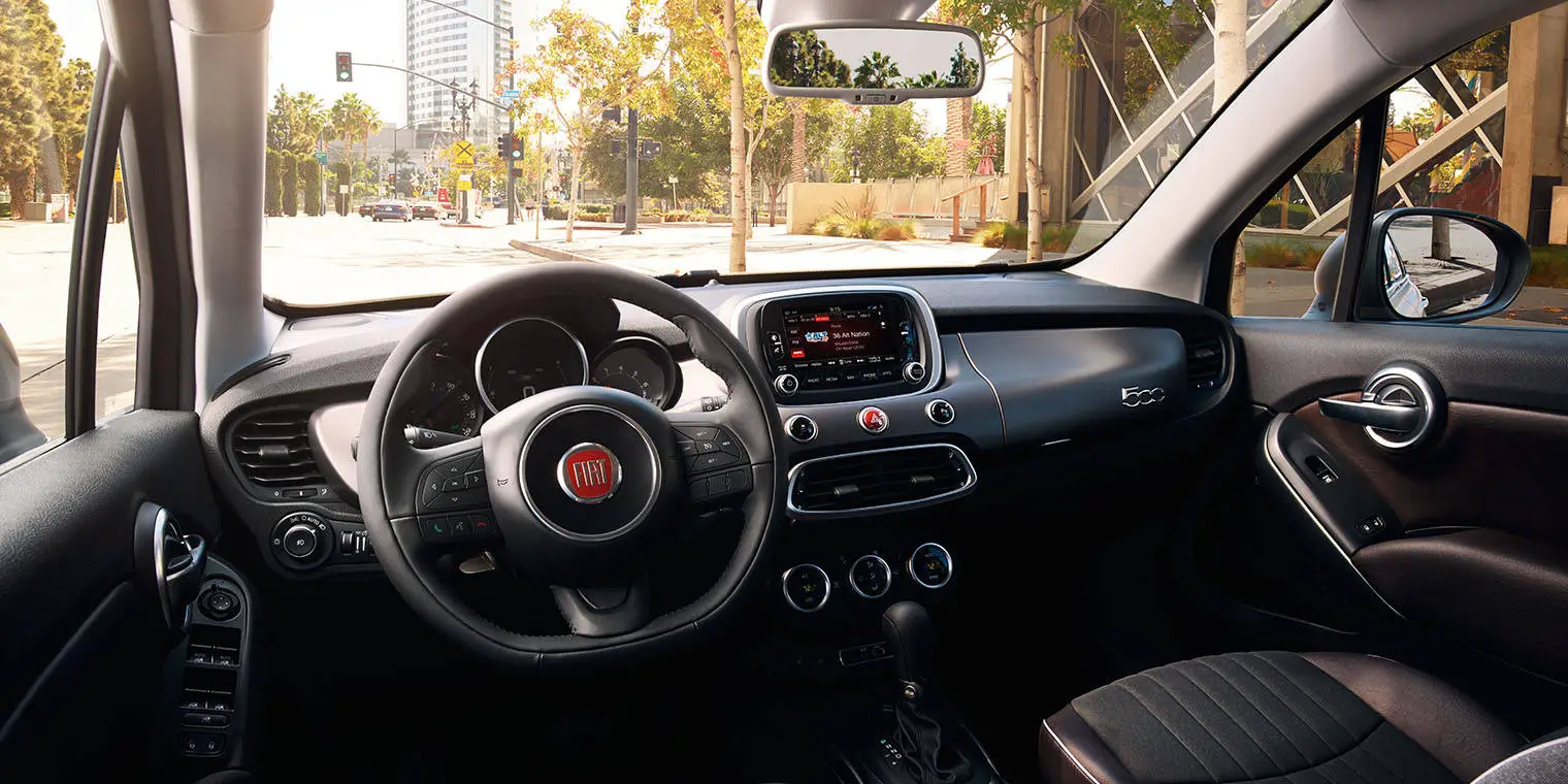 Fiat 500X Easy interior front view