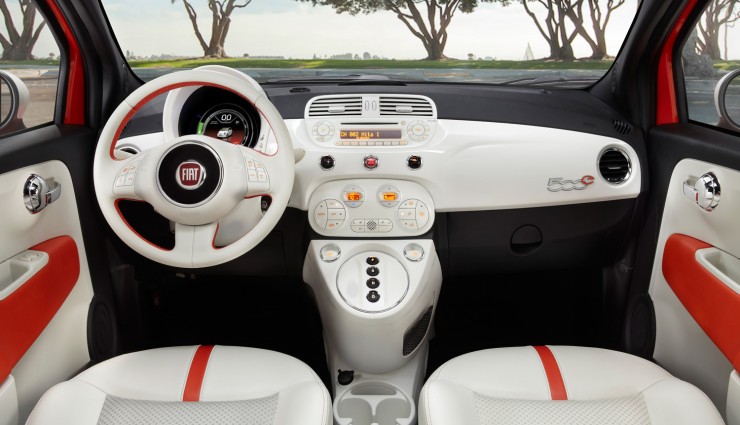 Fiat 500e interior front view