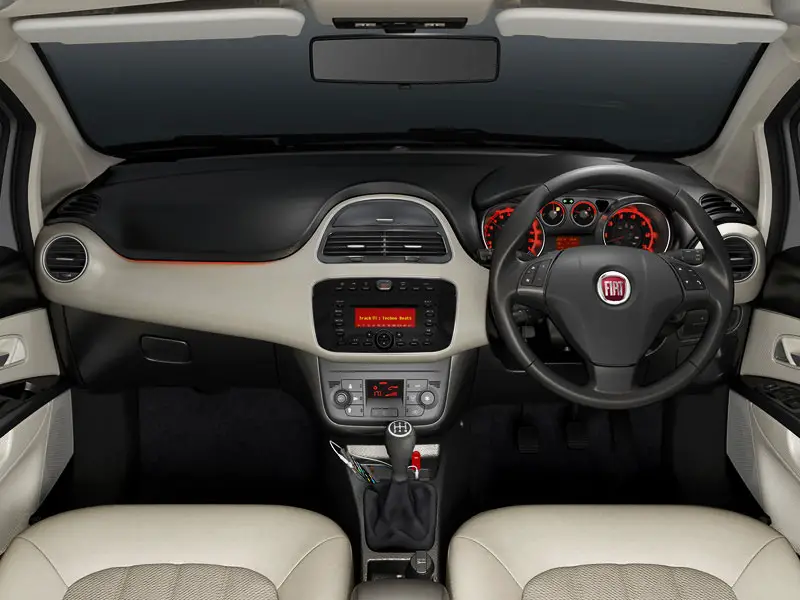 Fiat Linea Active 1.3L Advanced Multijet Front Interior View
