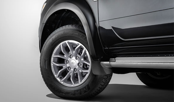 Ford Endeavour 3.0L 4X4 AT Front Wheel