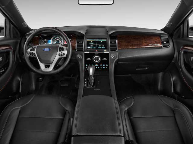 Ford Taurus SE Interior dashboard