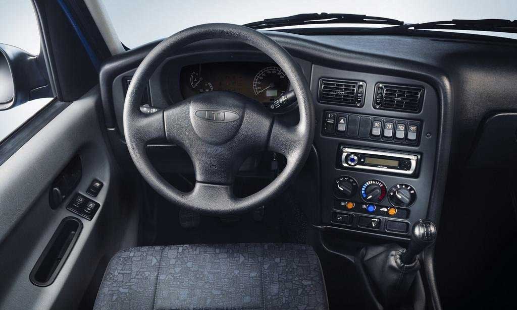 Geely TX4 2.4 MT Interior steering