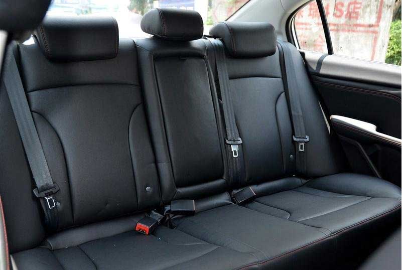 Great Wall C50 1.5T Elite Interior rear seats