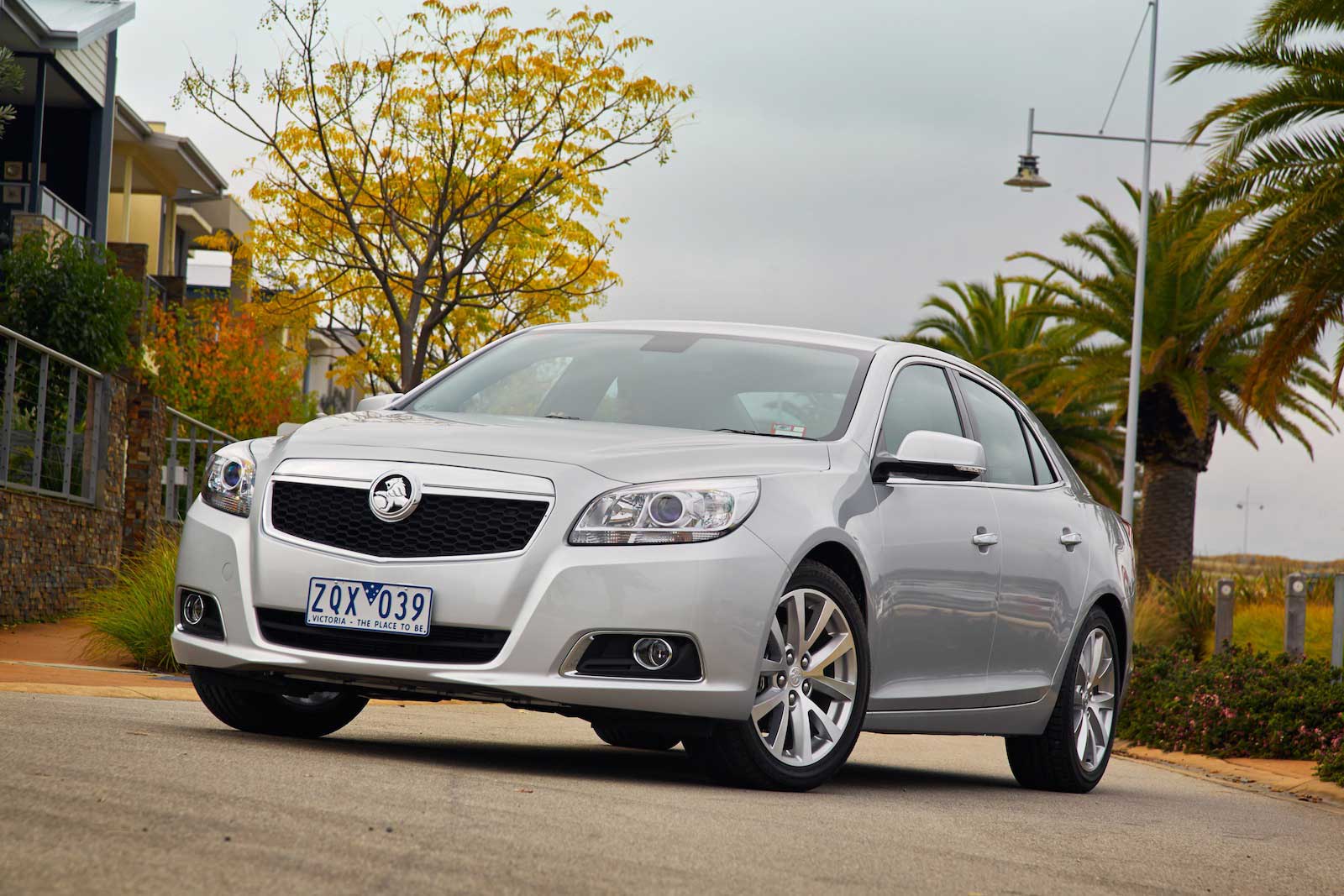 Holden Malibu CDX 2.4L Exterior front view