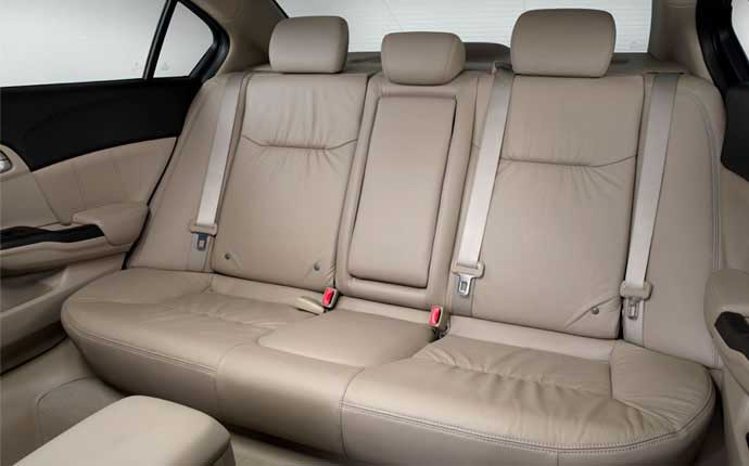 Honda Civic EX-L Sedan 2015 Interior back seats