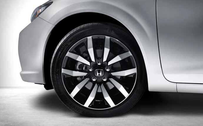 Honda Civic SE Sedan 2015 Exterior wheels