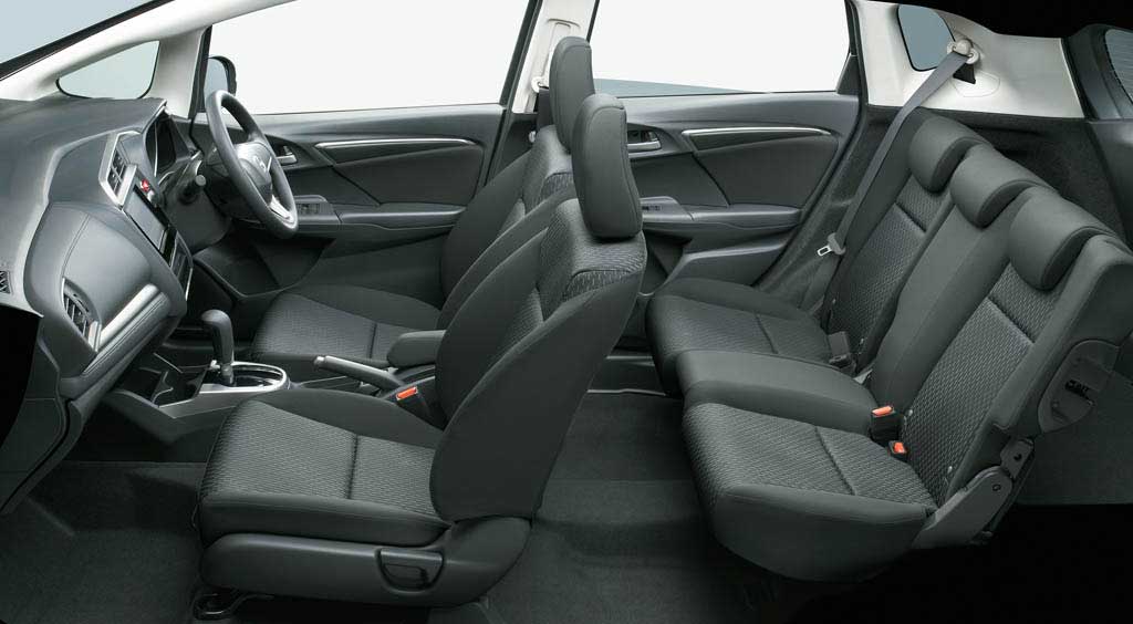 Honda Jazz S MT Interior seats