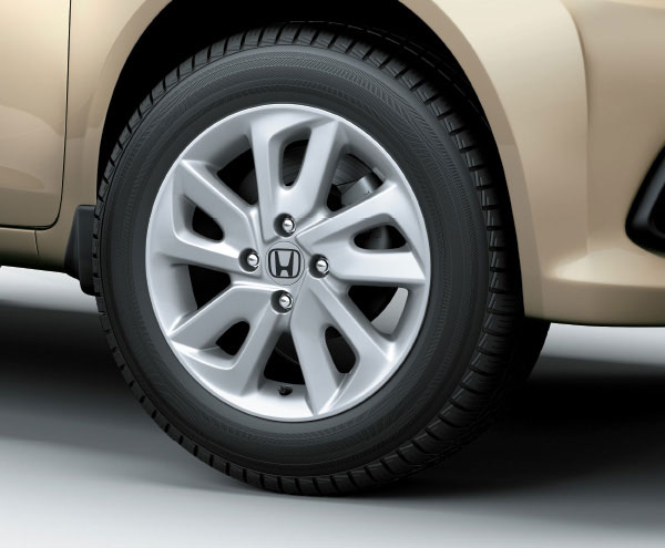 Honda Mobilio RS Option i DTEC Wheel