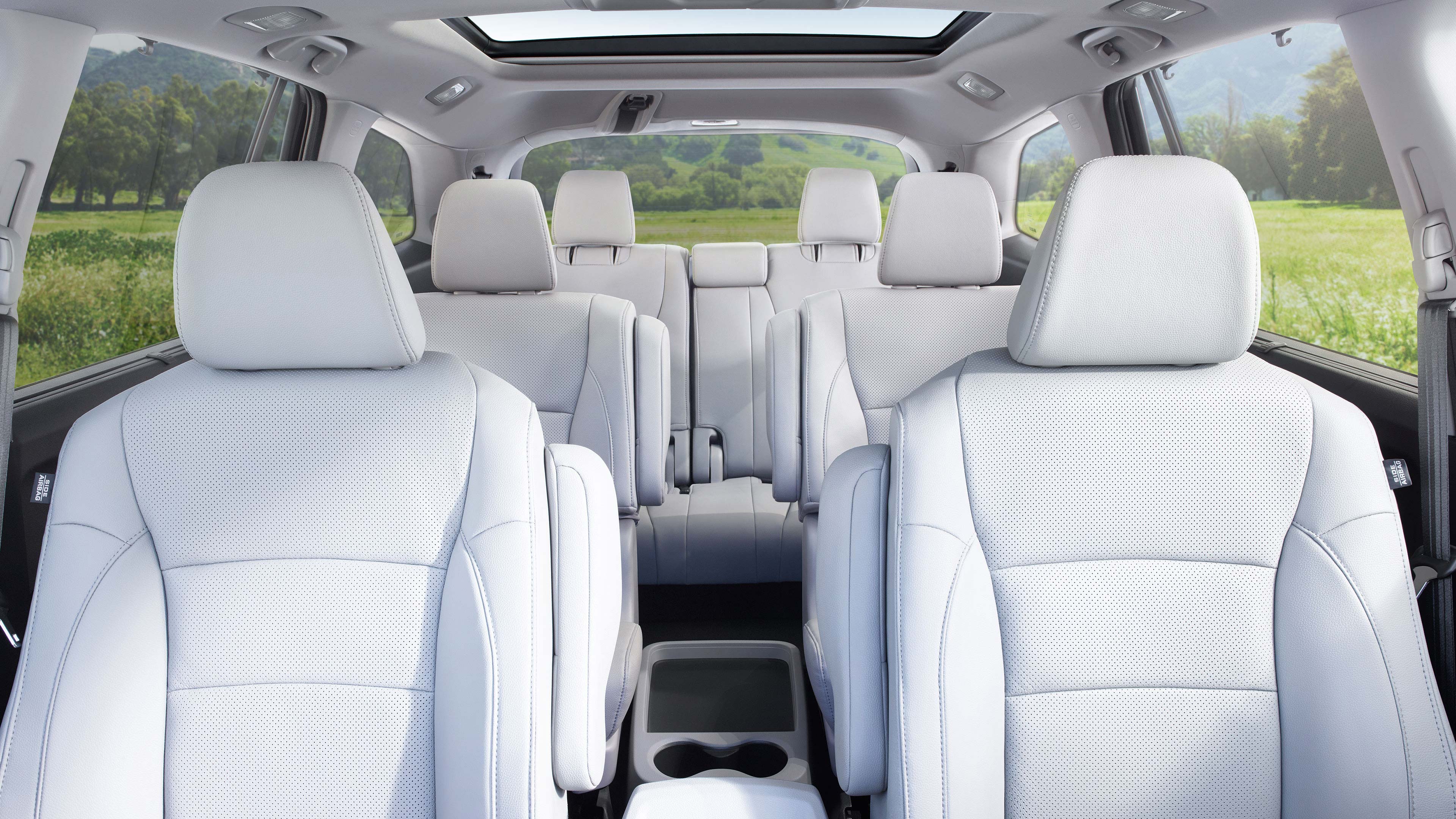 Honda Pilot Lx interior whole seat view 