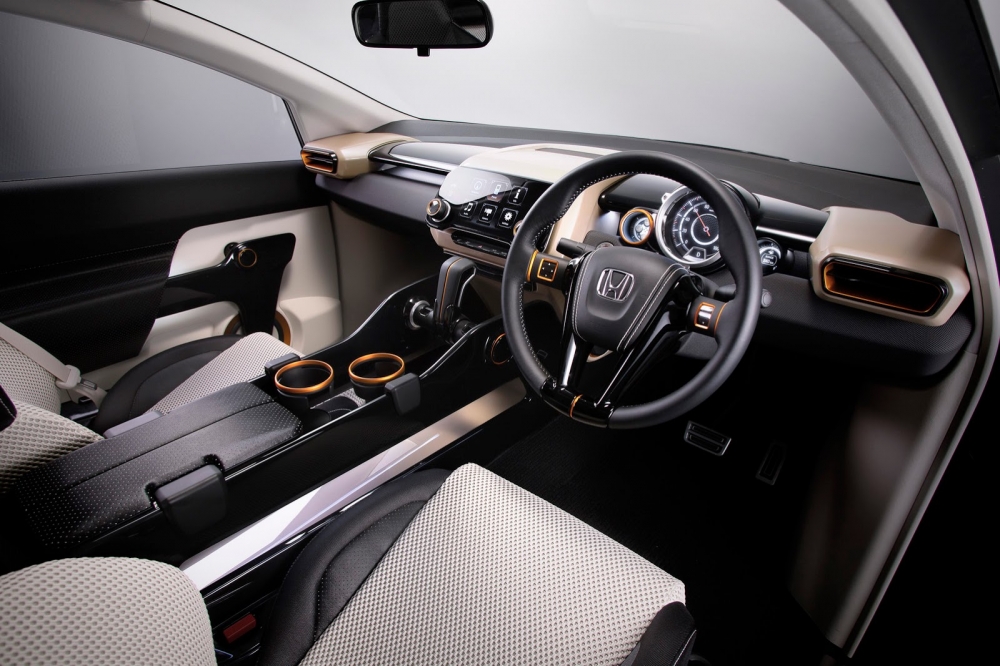 Honda Vision XS 1 interior side view