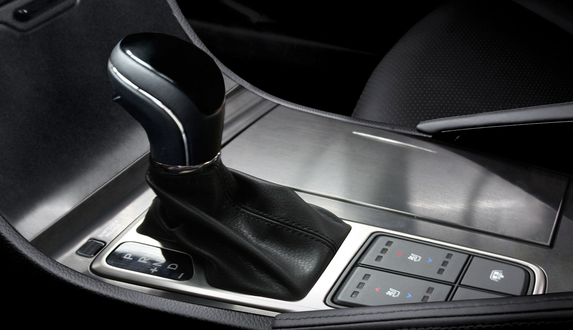 Hyundai Azera SE Manual Interior gear