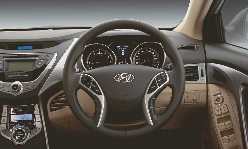 Hyundai Elantra 1.6 SX AT Interior steering