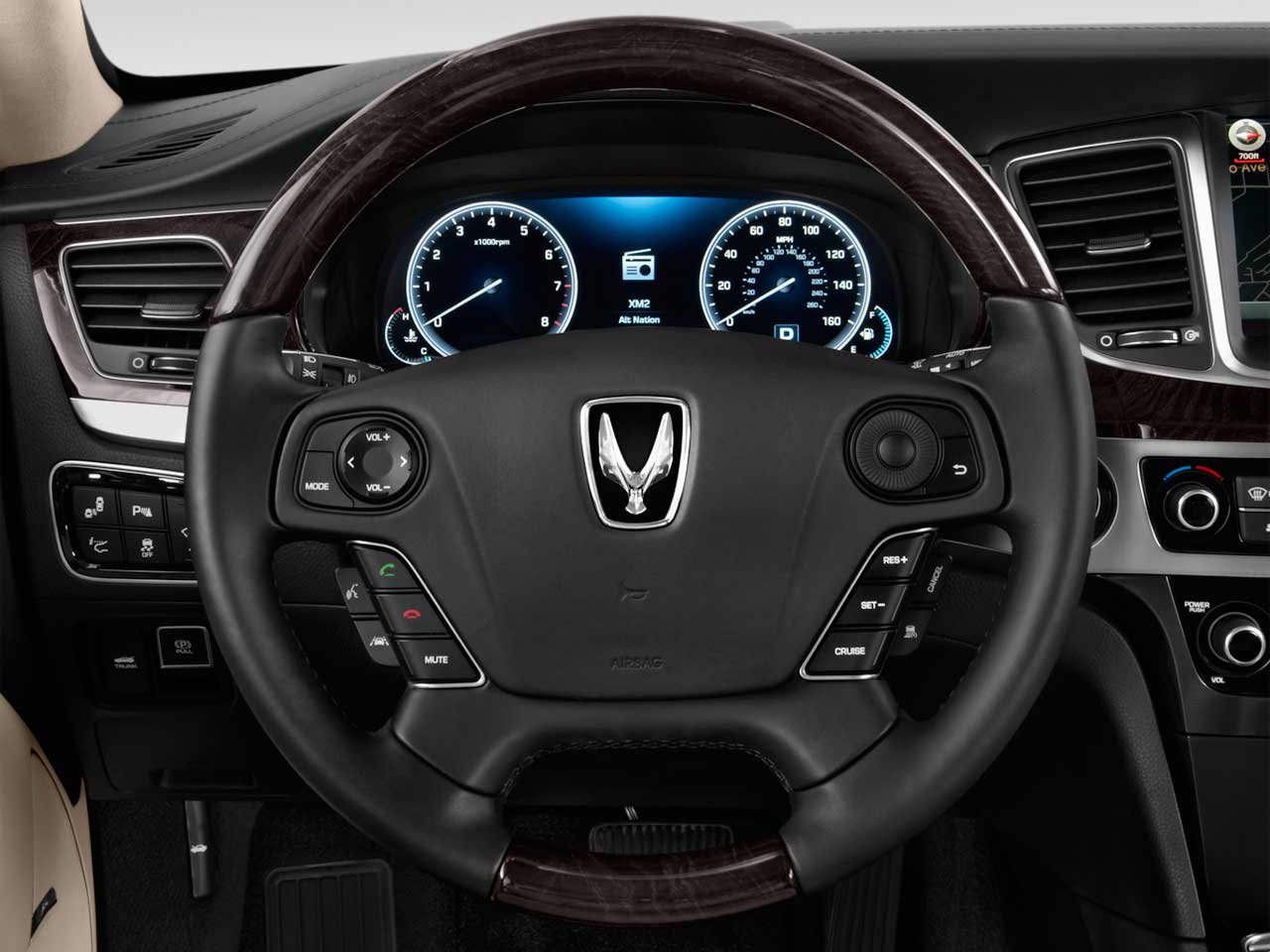 Hyundai Equus Signature Interior steering