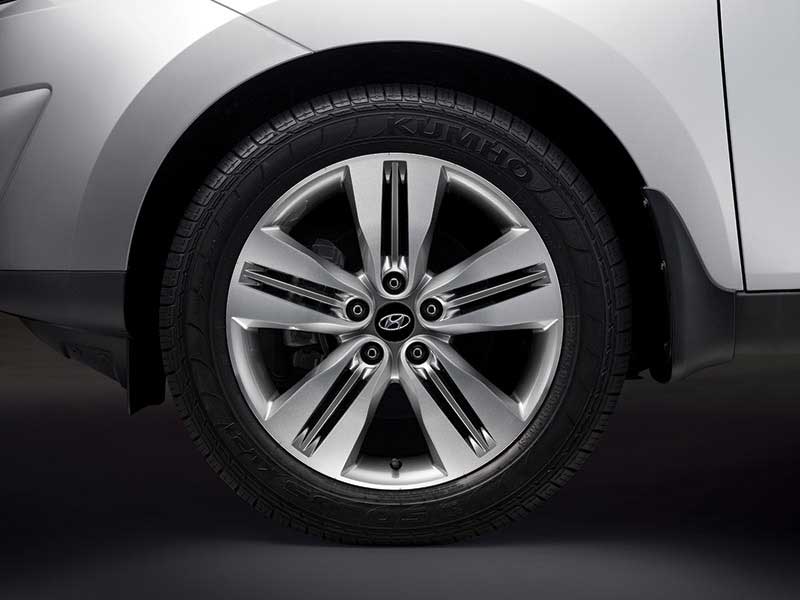 Hyundai IX35 2.4 AWD Exterior alloy wheels