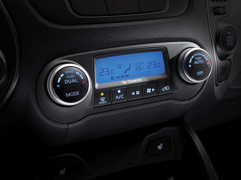 Hyundai IX35 2.4 AWD Interior dual zone climate control