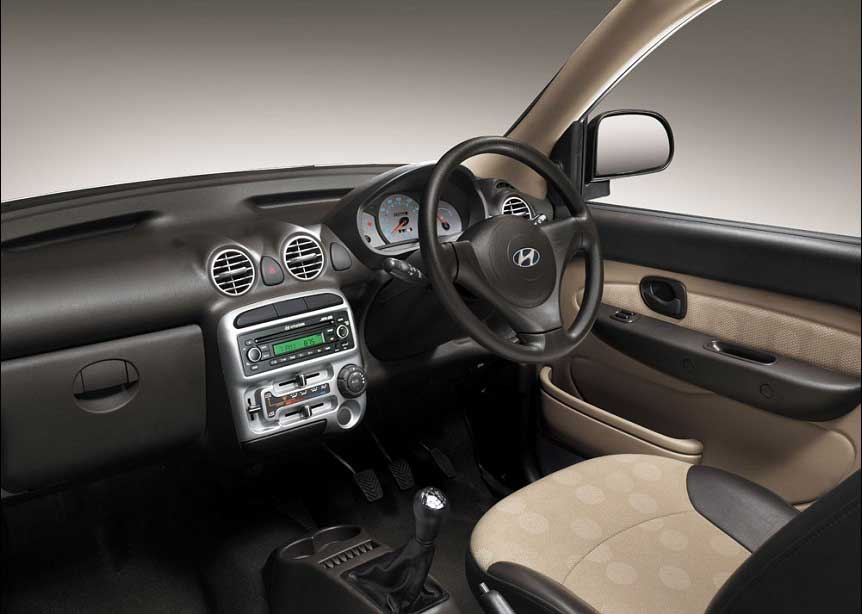 Hyundai Santro Xing GLS CNG Interior steering