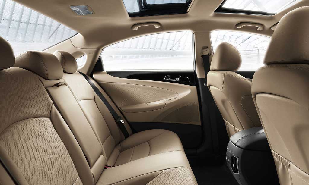 Hyundai Sonata 2.4 GDI MT Interior seats