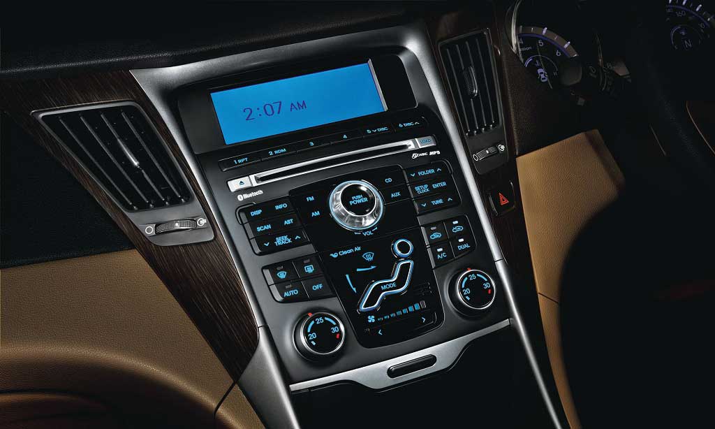 Hyundai Sonata 2.4 GDI MT Interior