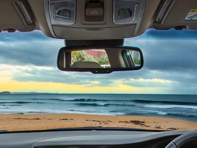 Hyundai Tucson Active interior Elechromattic mirror view 