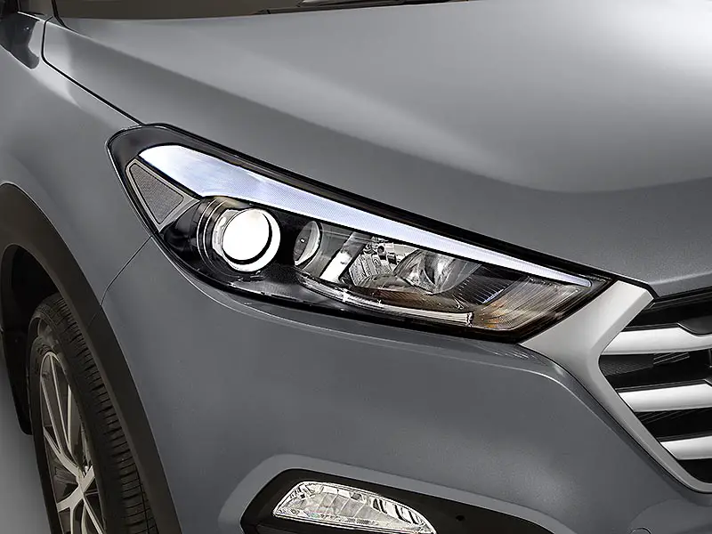 Hyundai Tucson Highlander Diesel headlight view