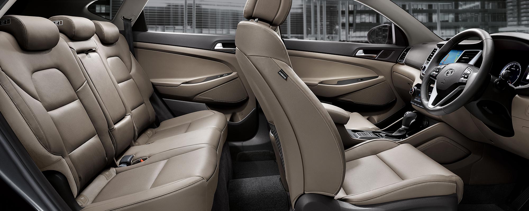 Hyundai Tucson Highlander Diesel interior seat view