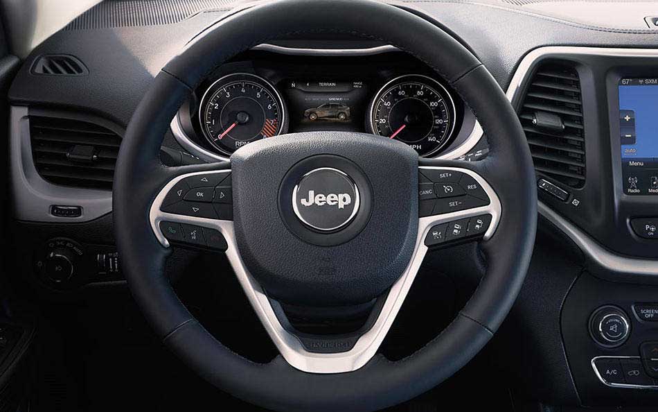 Jeep Cherokee Altitude 4WD Interior steering wheel