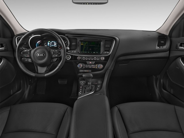 Kia Optima Seden SX Limited interior front view