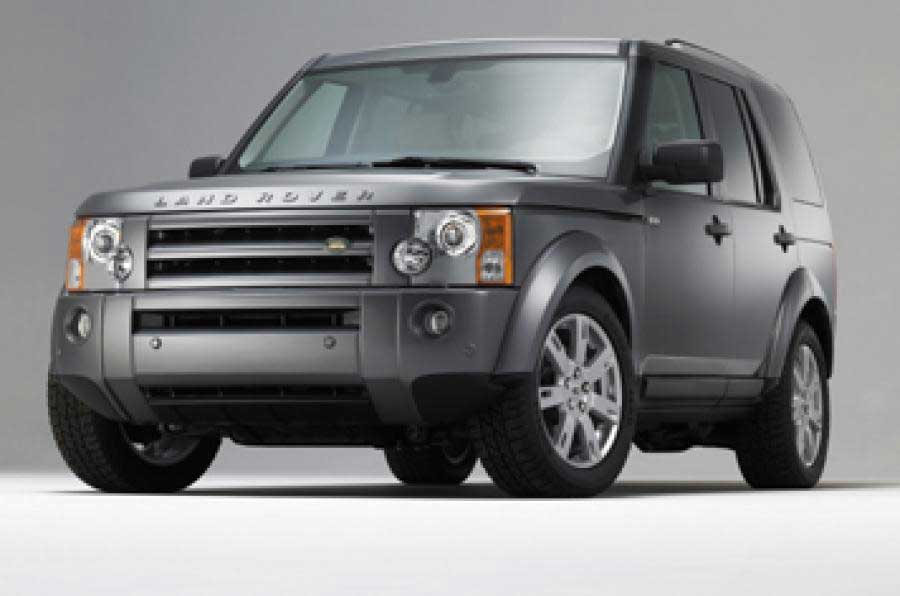 Land Rover Discovery SE front cross view