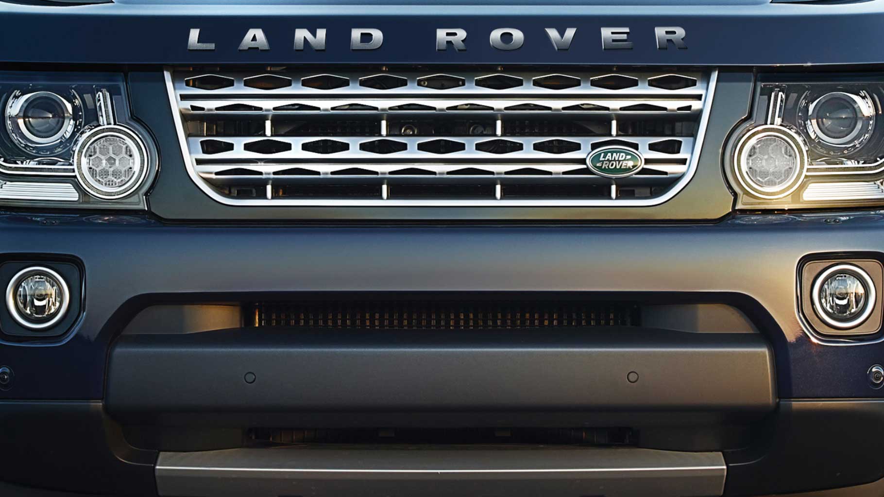 Land Rover LR4 HSE LUX Exterior front headlights