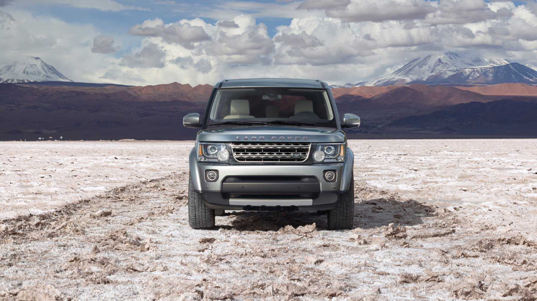 Land Rover LR4 HSE Exterior front view