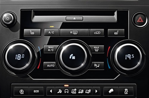 Land Rover New Discovery Sport HSE SD4 interior media player