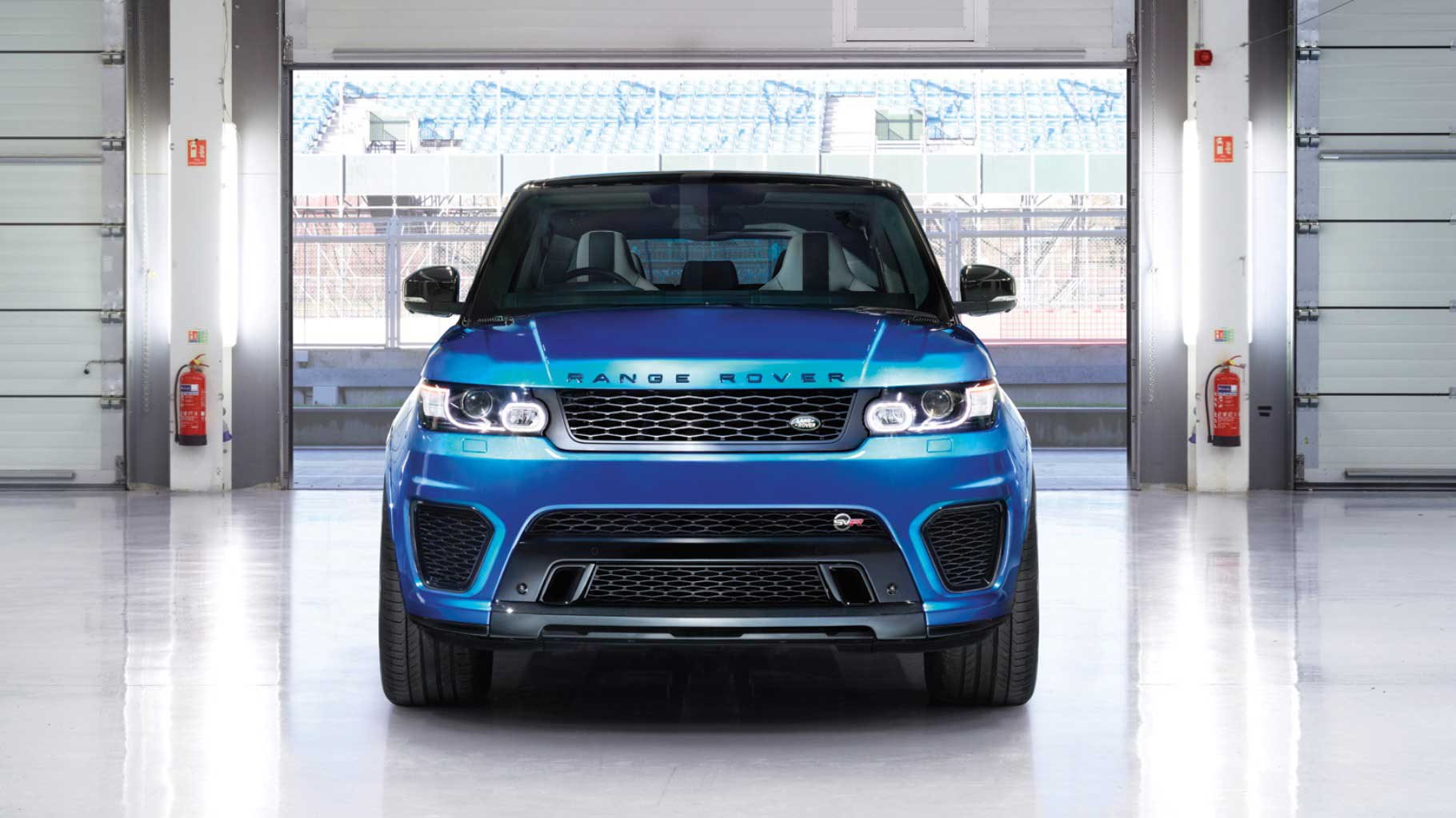 Land Rover Range Rover Sport SDV6 SE Exterior front view
