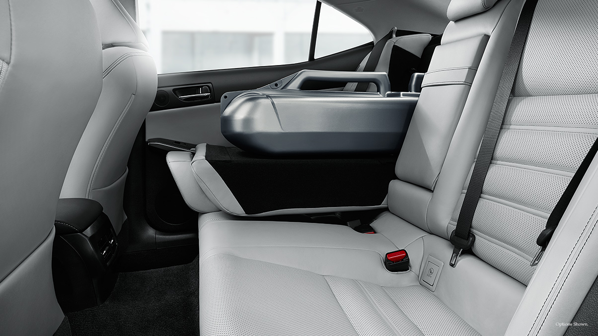 Lexus IS 200 t interior rear seat view
