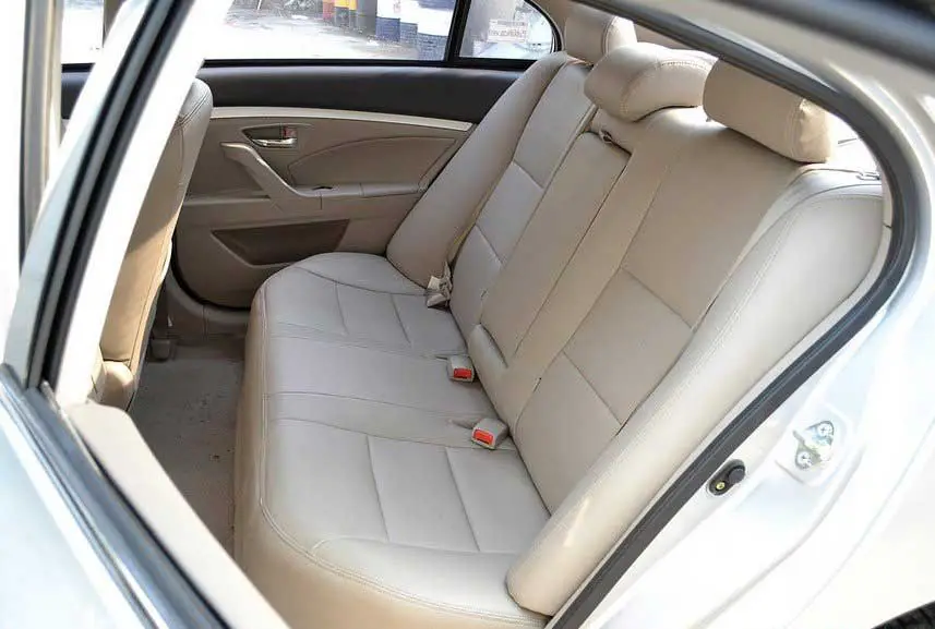 Lifan 720 1.8 LX Interior seats