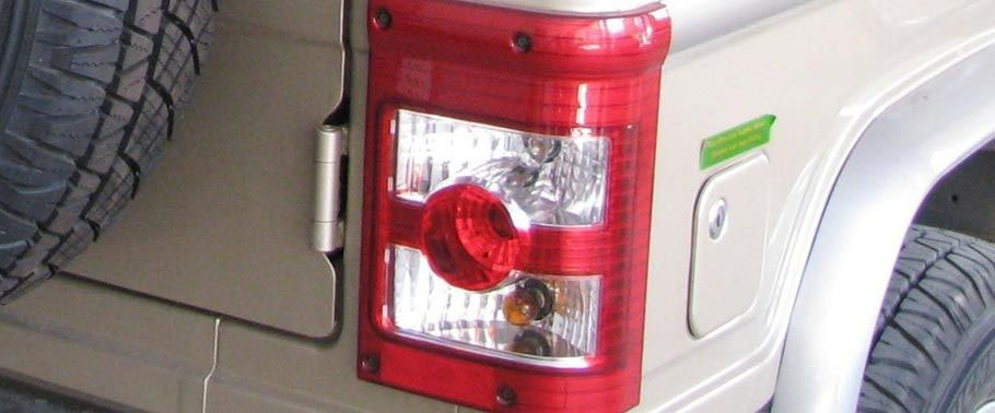Mahindra Bolero Plus AC BAcK Headlight