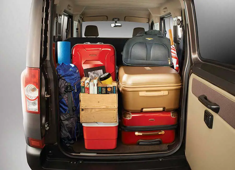 Mahindra Supro LX 8 STR Interior luggage space