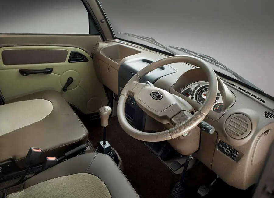 Mahindra Supro VX 8 STR Interior steering