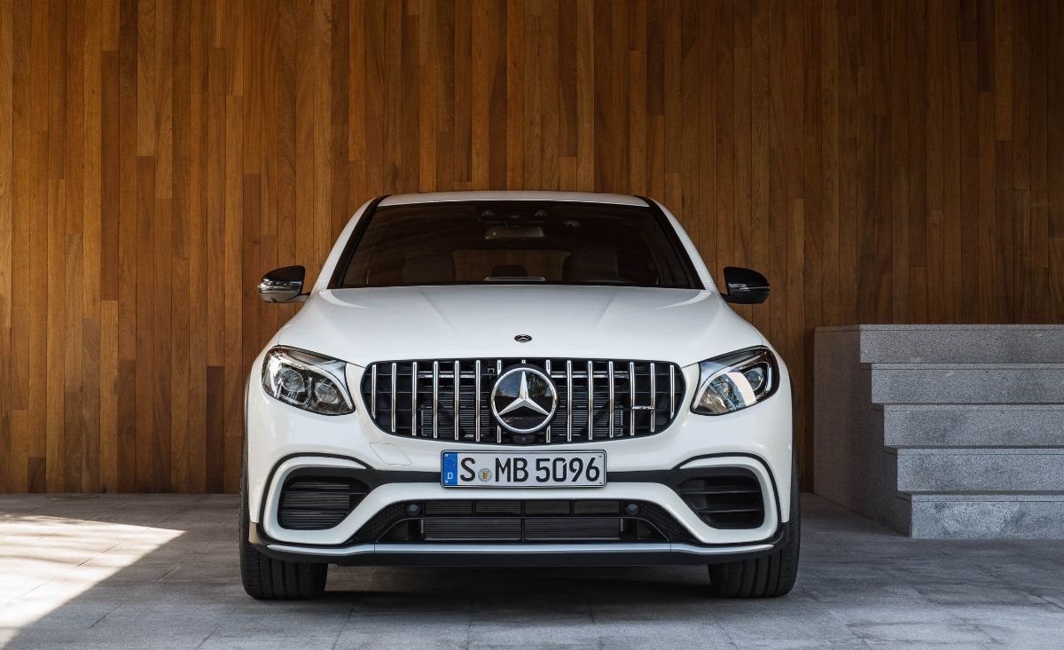 Mercedes Benz AMG GLC63 S front view
