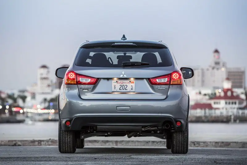 Mitsubishi Outlander Sport Limited Edition 2017 rear view